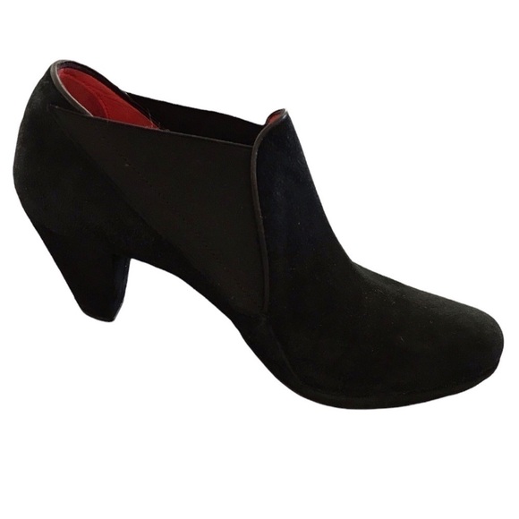 Pas de Rouge Microfiber Suede Slip On Ankle Boots - Picture 9 of 16